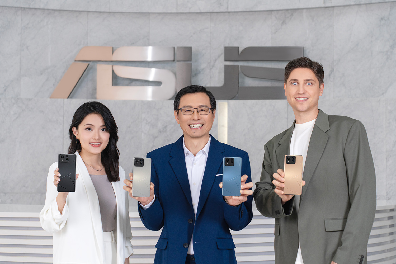 ASUS lansează Zenfone 11 Ultra - o nouă eră a inovației pentru smartphone-uri